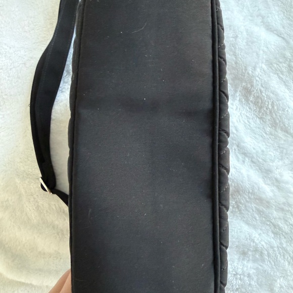 GUC Vera Bradley Black Quilted Crossbody Bag - Picture 4 of 9